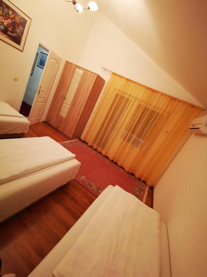 Private Riverside Villa Silvia 莫斯塔尔 外观 照片