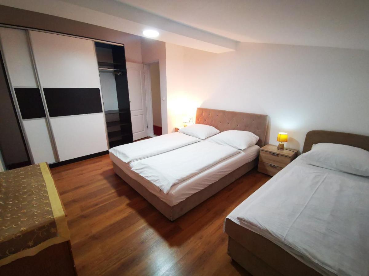 Private Riverside Villa Silvia 莫斯塔尔 外观 照片
