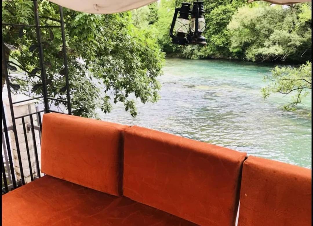 Private Riverside Villa Silvia 莫斯塔尔 外观 照片
