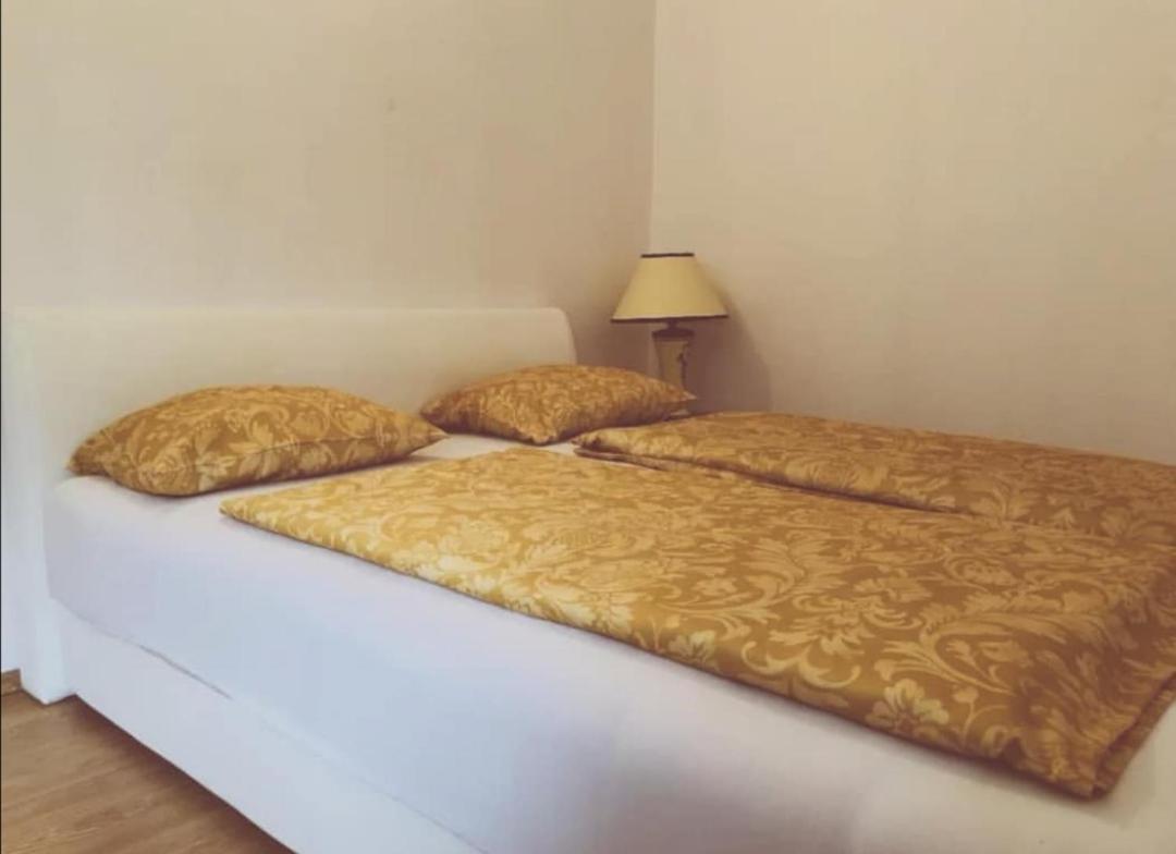 Private Riverside Villa Silvia 莫斯塔尔 外观 照片